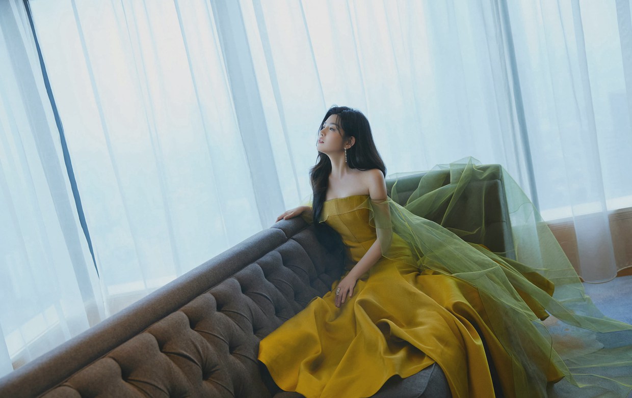 陈妍希流纱鱼尾裙优雅动人高清图片