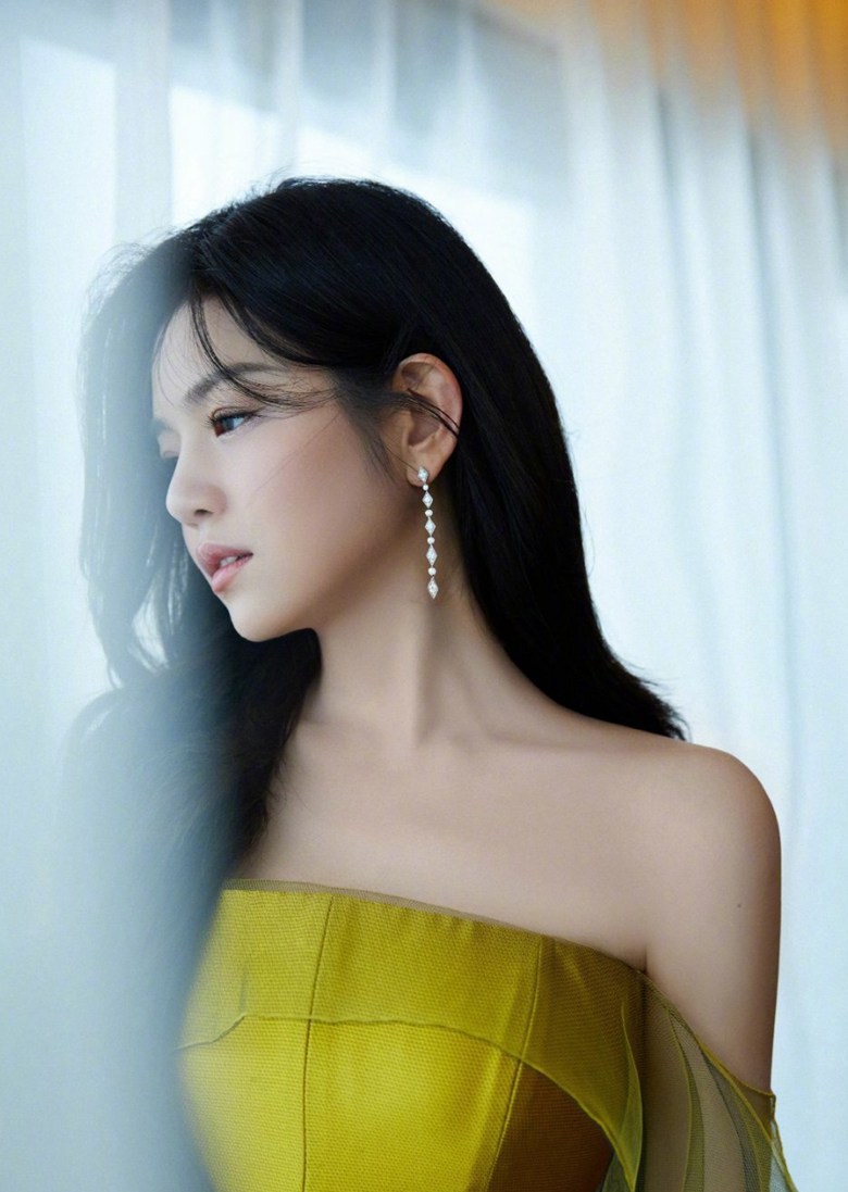 陈妍希流纱鱼尾裙优雅动人高清图片
