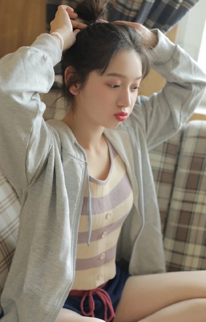 丸子头小姐姐青春靓丽精选图片