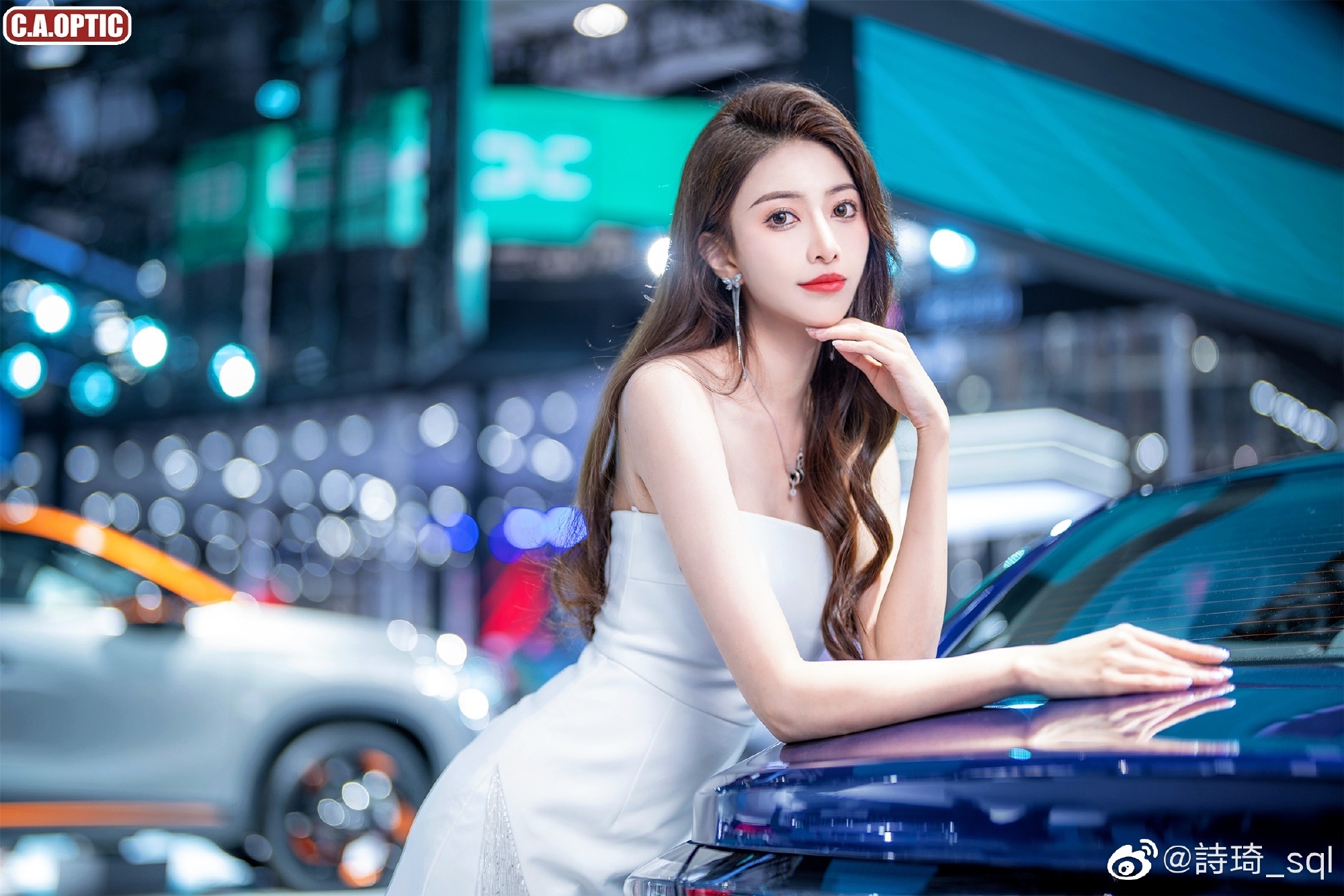 美女车模肤白貌美个高腿长私拍