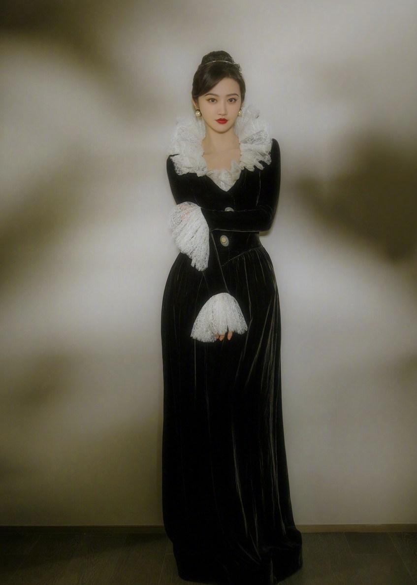 景甜复古赫本风造型大气优雅气质写真