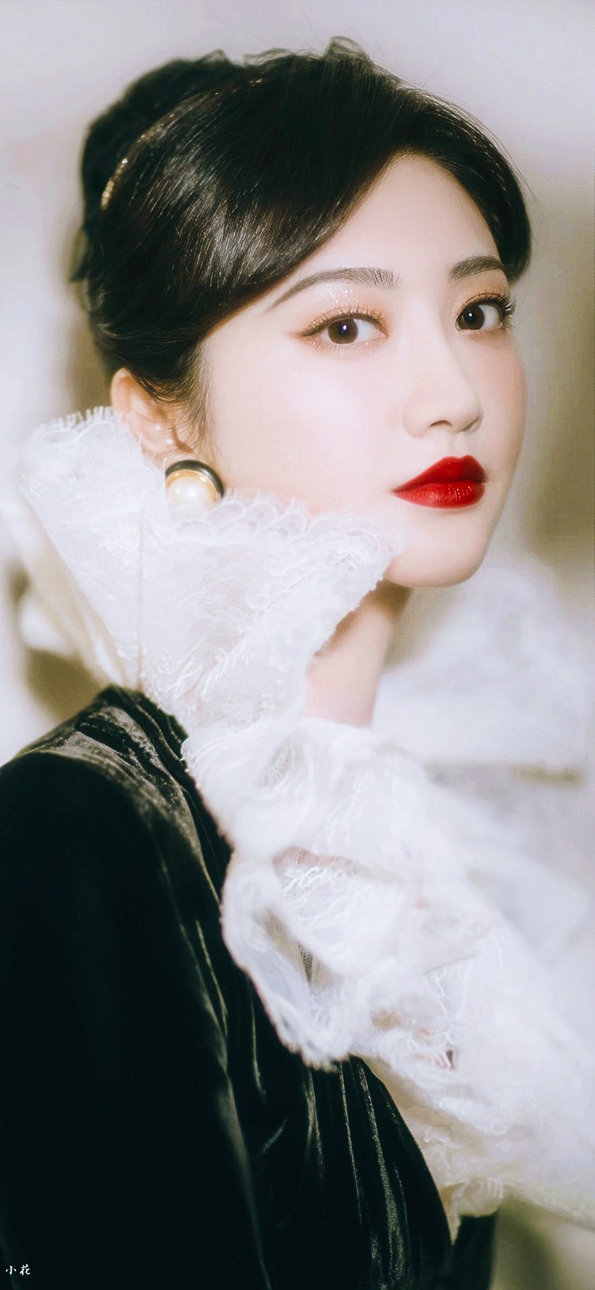景甜复古赫本风造型大气优雅气质写真