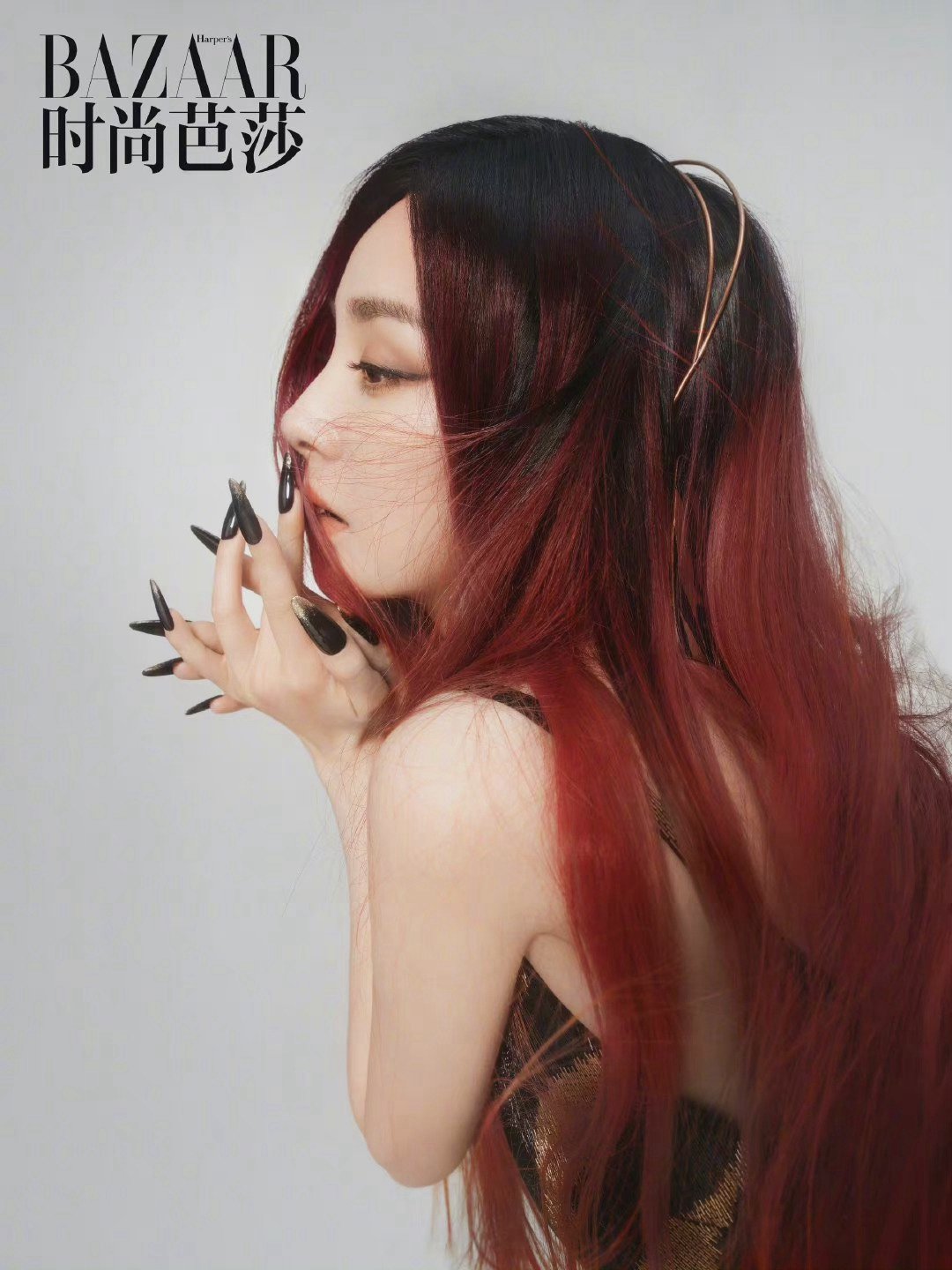 杨幂虎纹造型又美又飒时尚写真