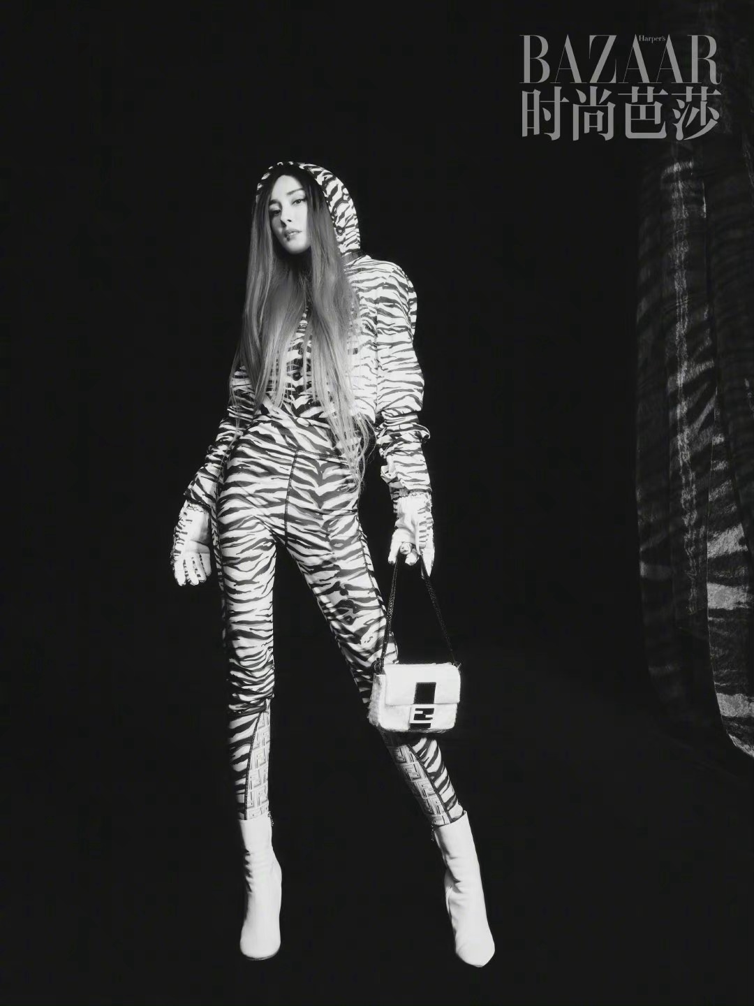 杨幂虎纹造型又美又飒时尚写真