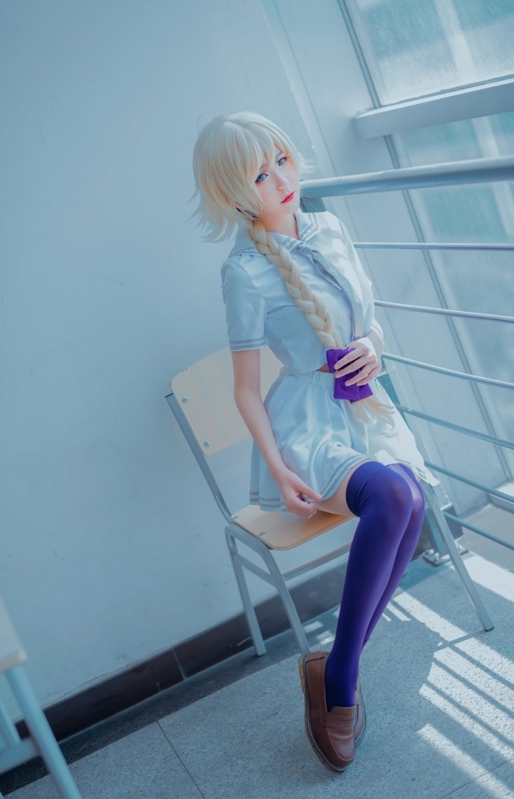 制服短裙cosplay美女穿蓝色丝袜绝对领域写真