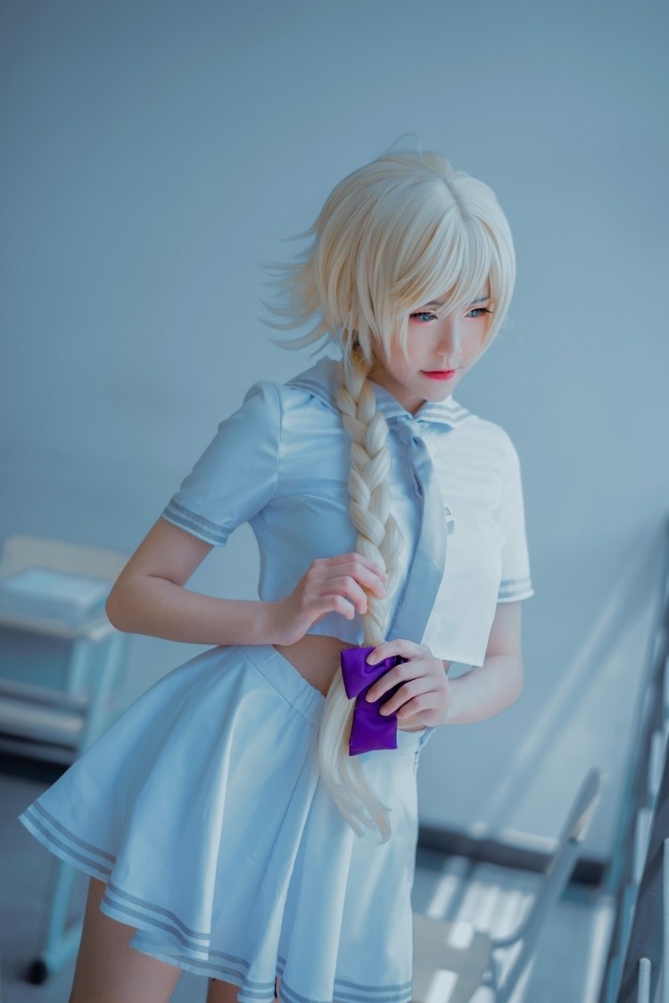制服短裙cosplay美女穿蓝色丝袜绝对领域写真