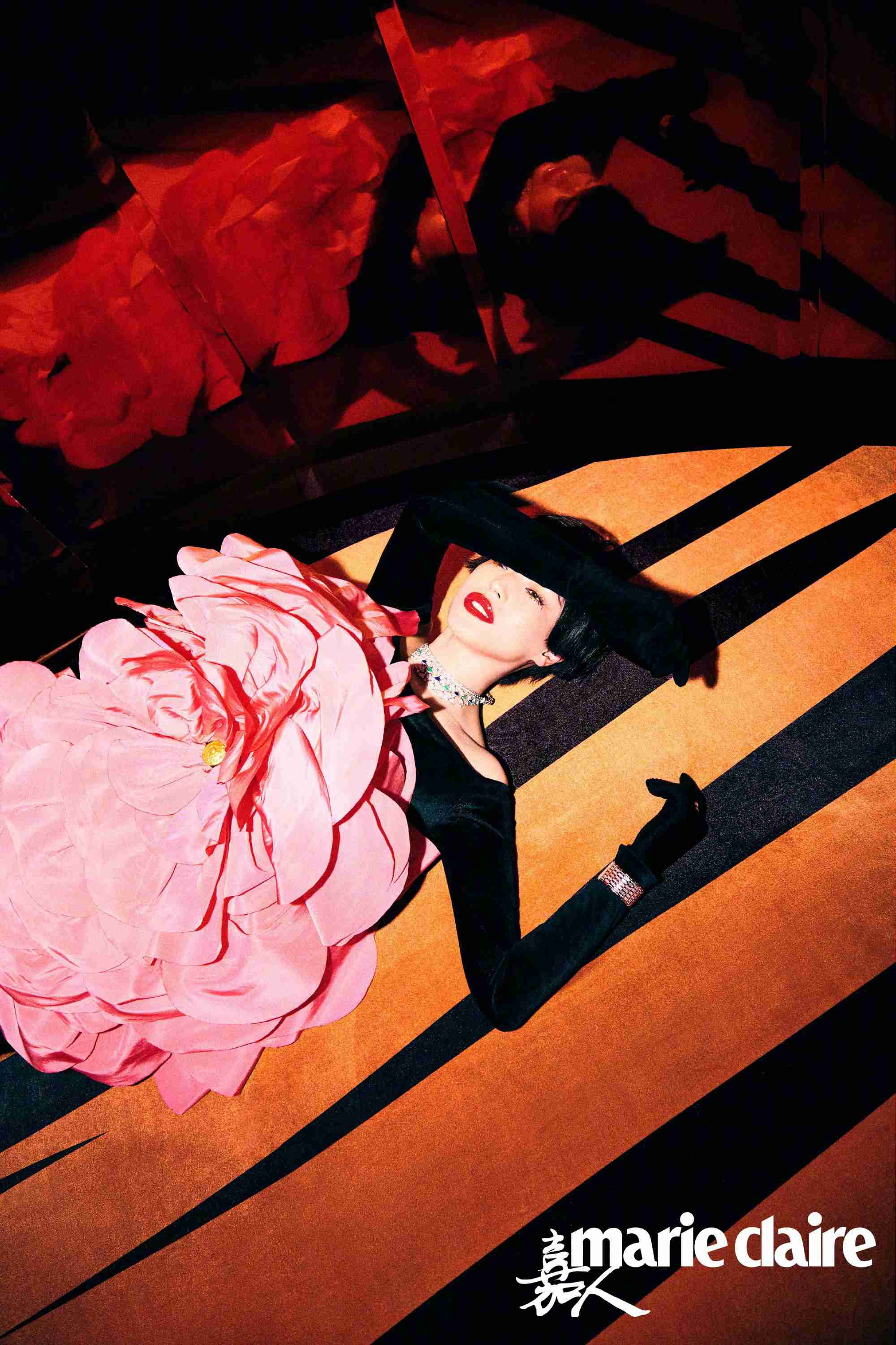 舒淇短发造型又美又飒杂志写真