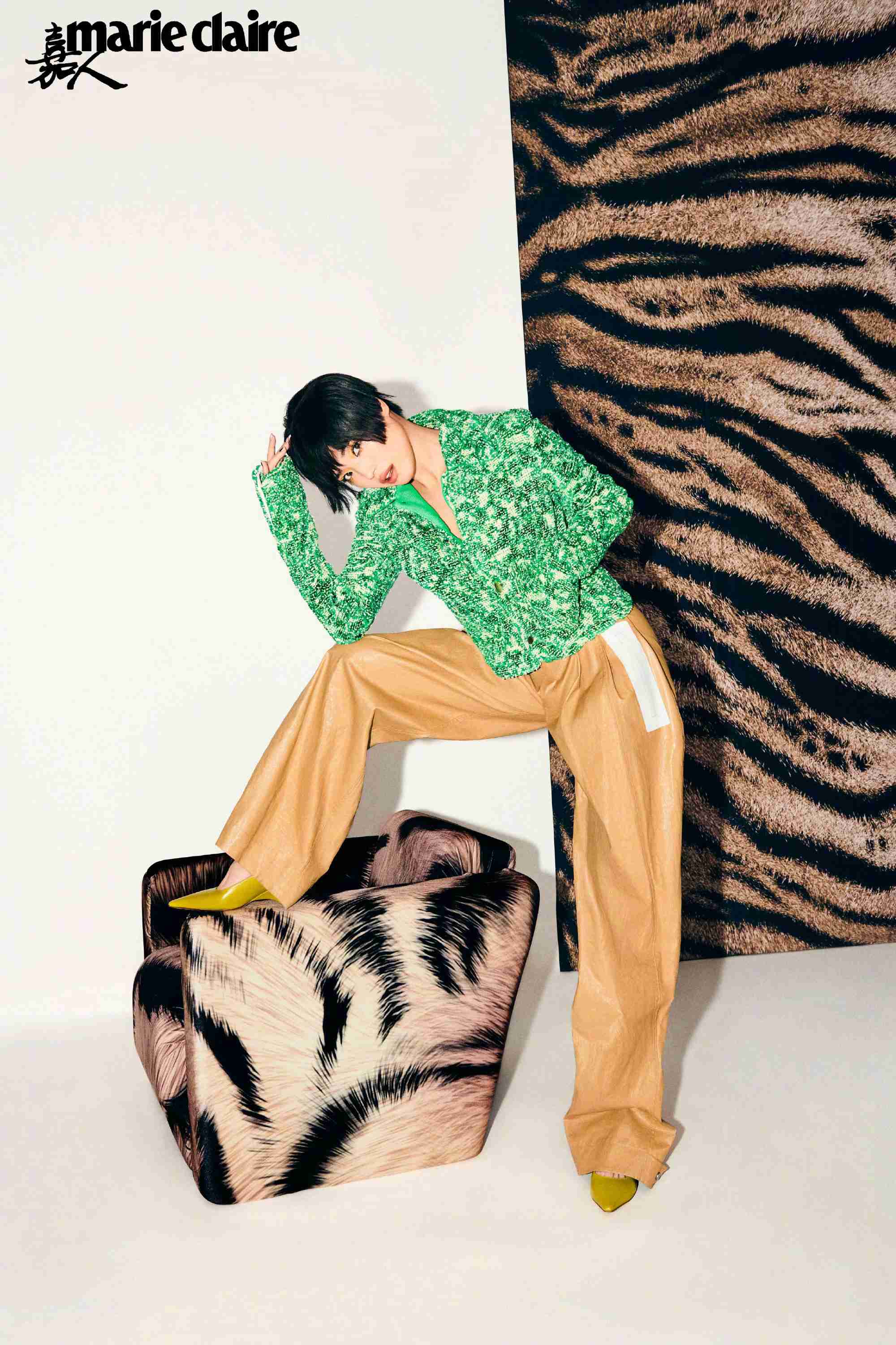 舒淇短发造型又美又飒杂志写真