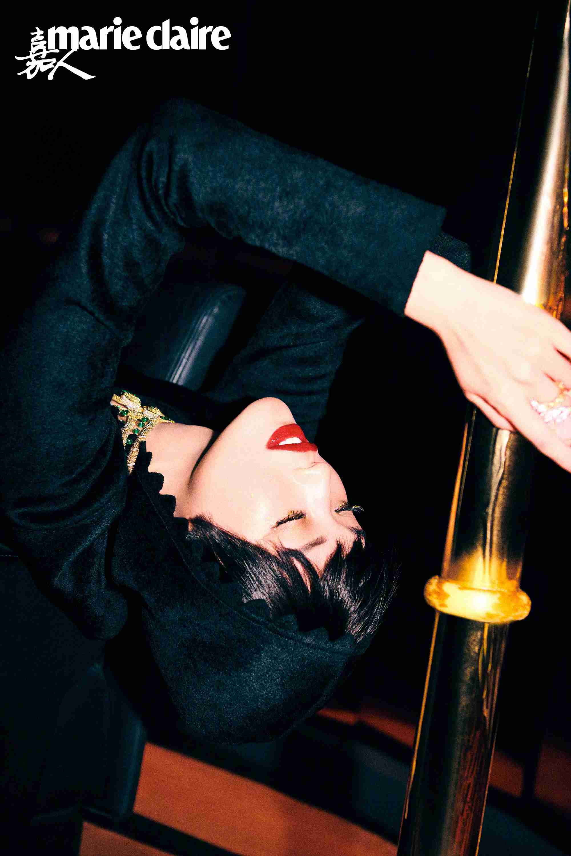 舒淇短发造型又美又飒杂志写真