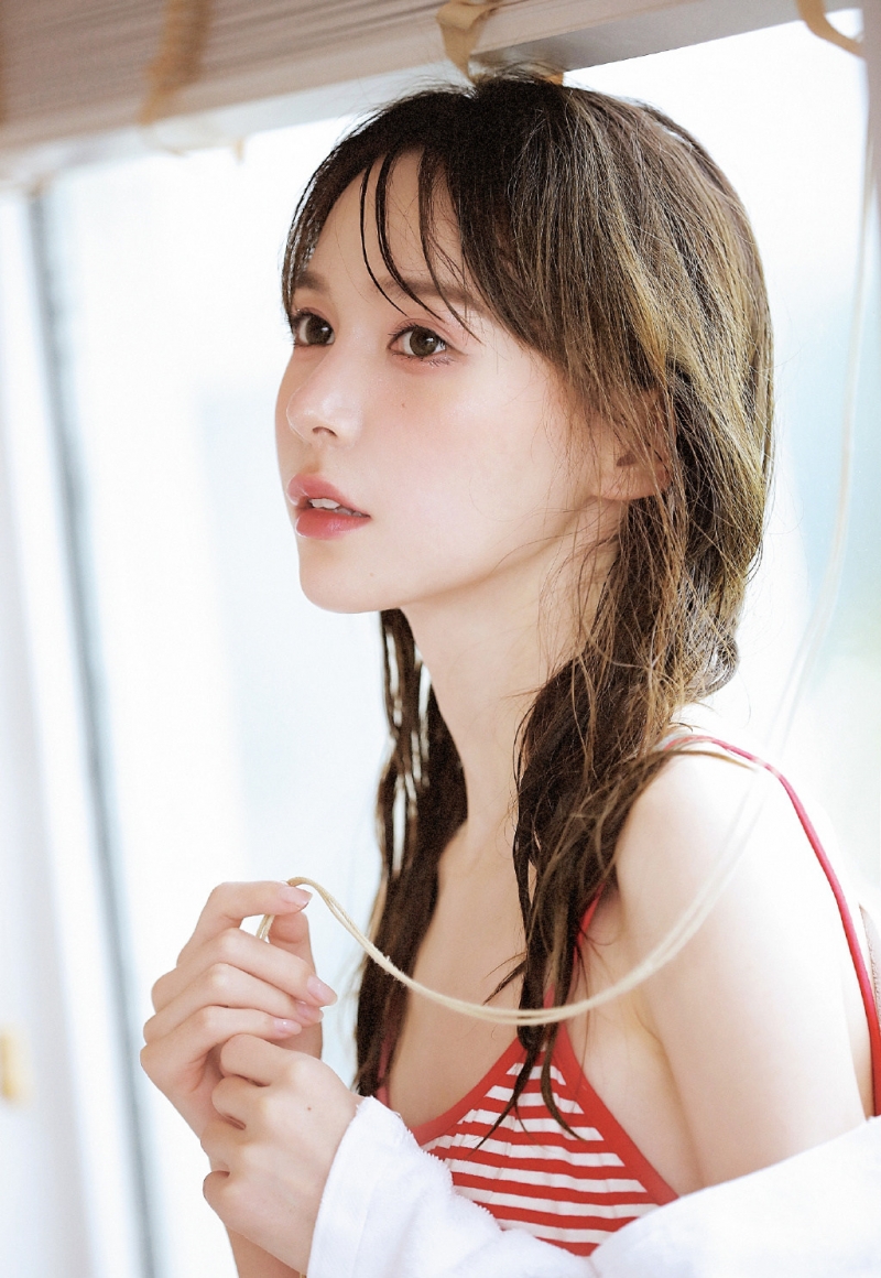 麻花辫小姐姐吊带睡裙私房写真