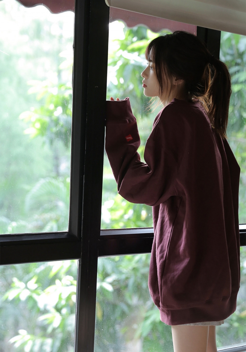 大长腿萌妹子娇小玲珑私房写真