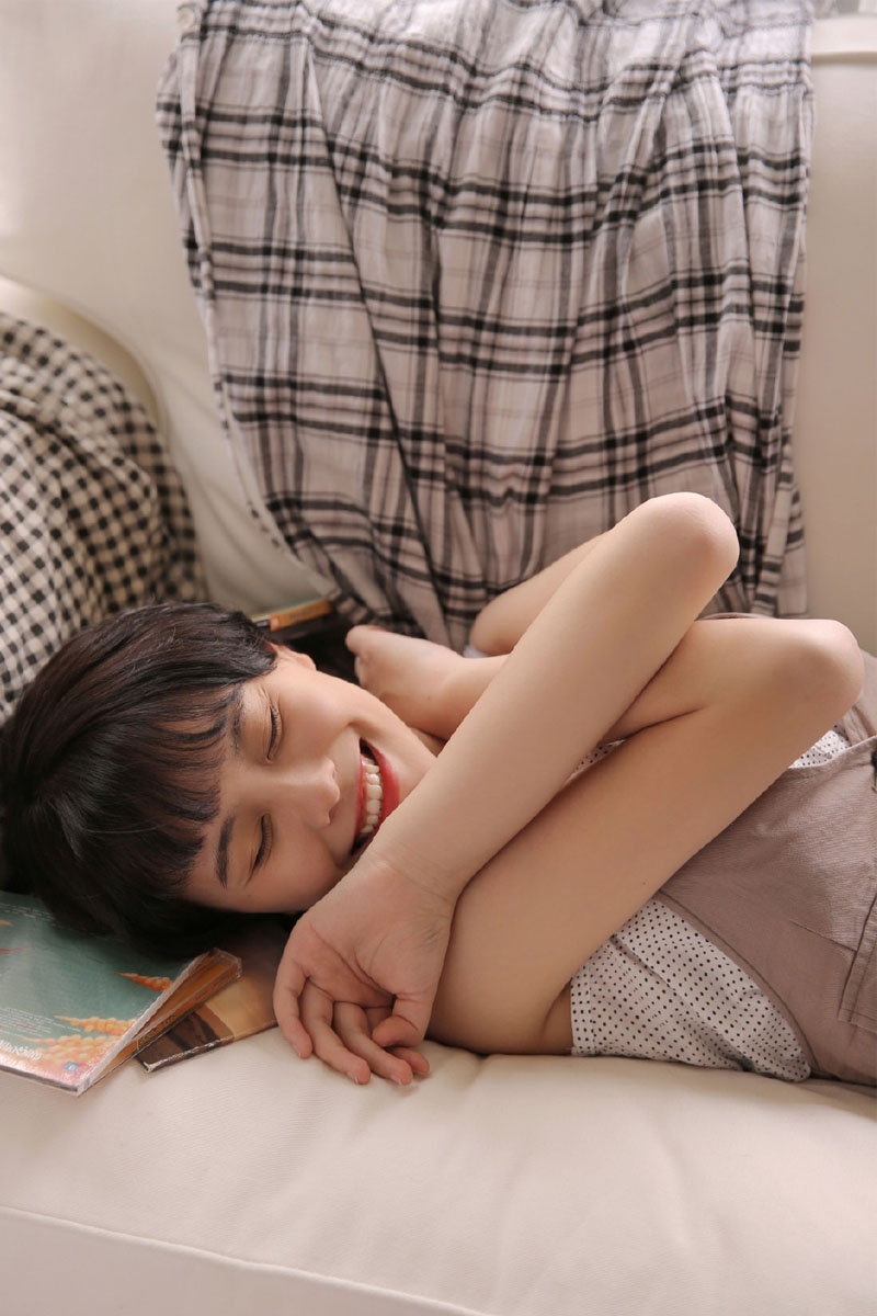 双眼皮卧蚕女生漂亮清新短发精品套图