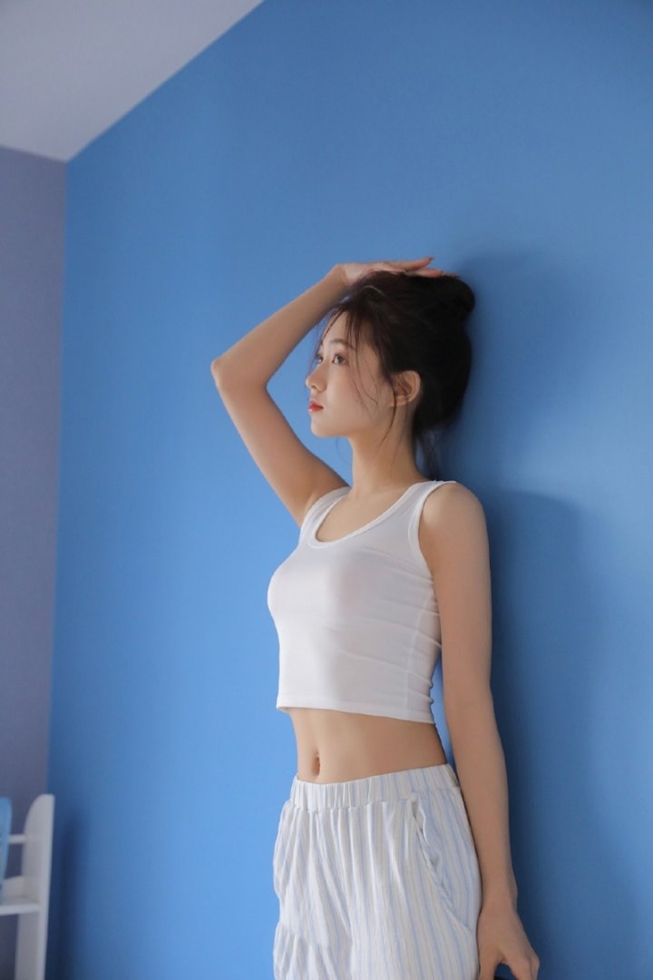 睡衣美女慵懒随性个人写真摄影