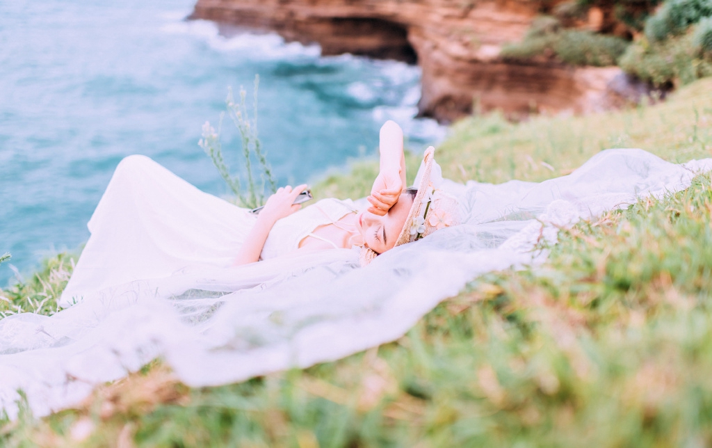 欲火清纯美女九尾Ivy薄丝吊带图集