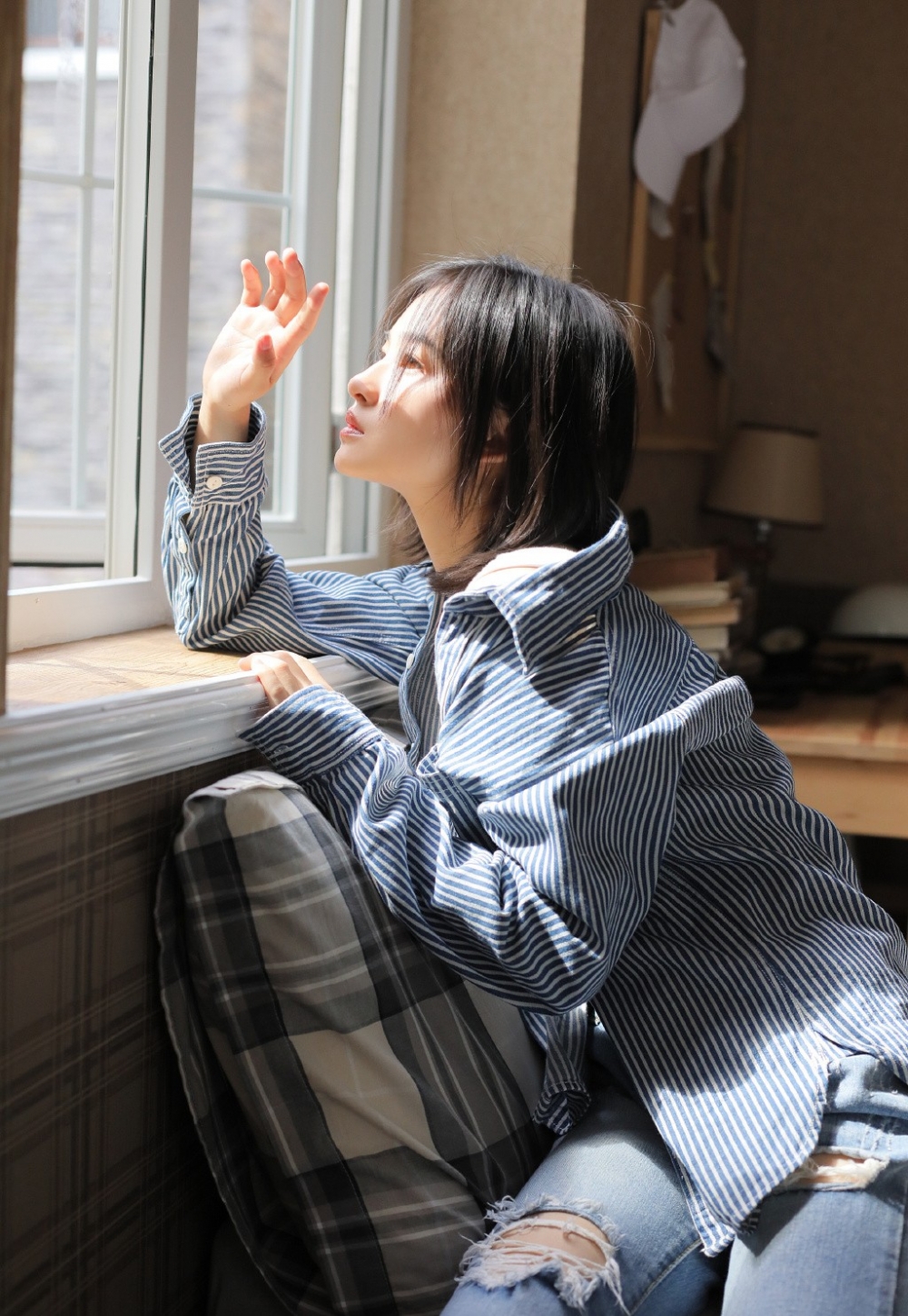 治愈系软妹一笑倾城干净美瞳令人倾城另类写真