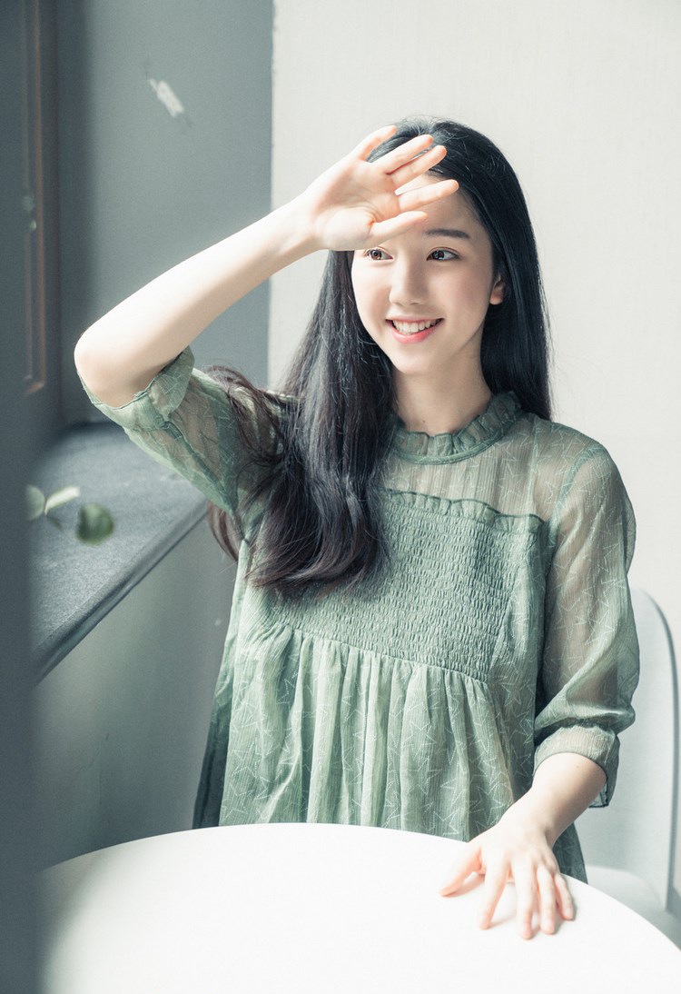 美少女少妇徐梓伊巨乳波霸丰臀性感风韵写真