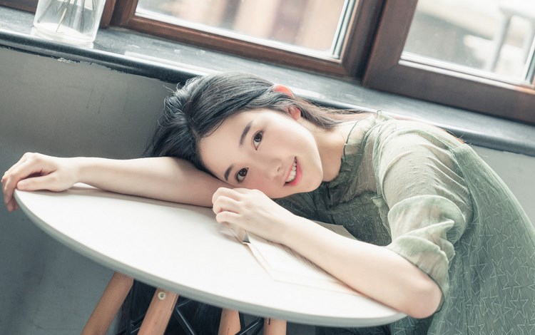 美少女少妇徐梓伊巨乳波霸丰臀性感风韵写真