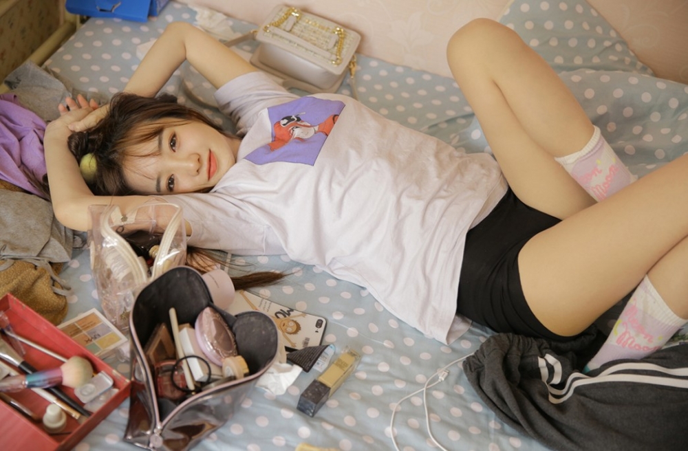 韩国运动美女热裤长腿性感拍照姿势私房写真