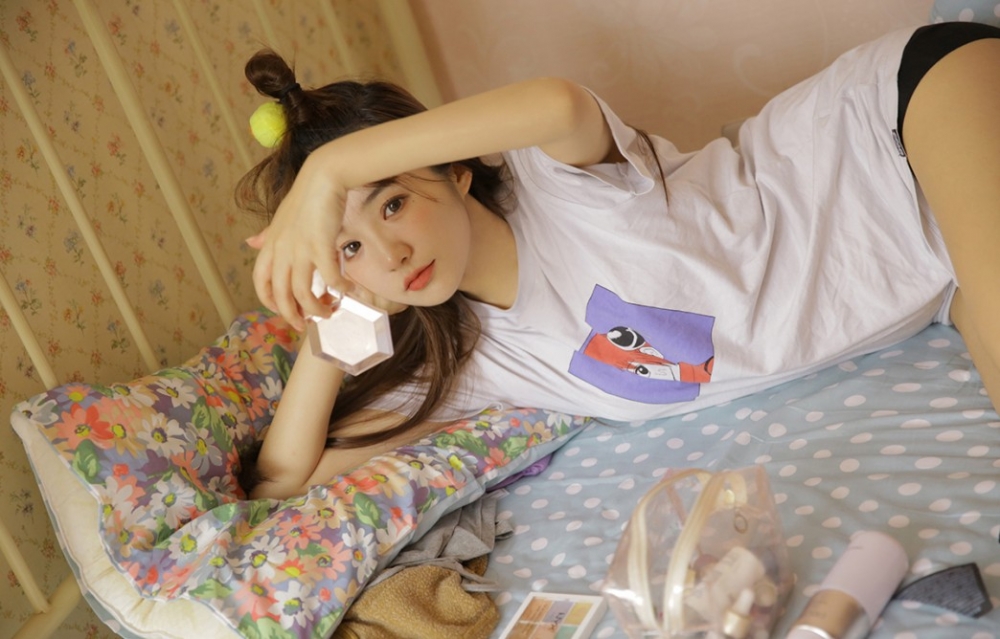 韩国运动美女热裤长腿性感拍照姿势私房写真