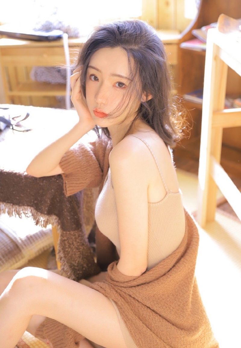 酥胸美人身材性感惹火极品私拍