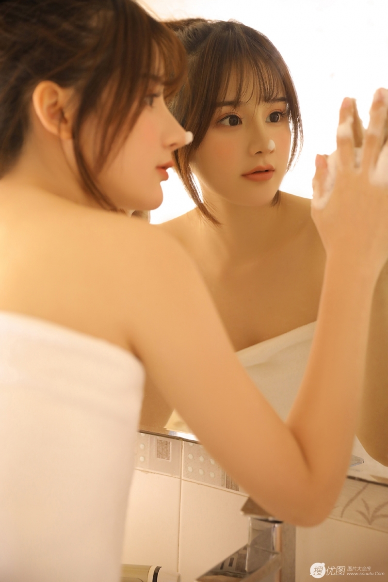 浴巾美女香肩美腿真空诱惑美图