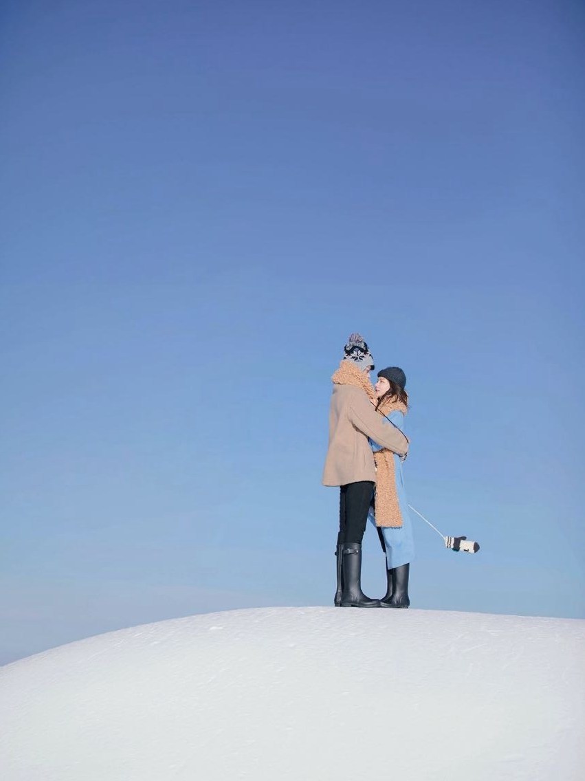 丁禹兮任敏十年芭莎大片冬日浪漫氛围感满满