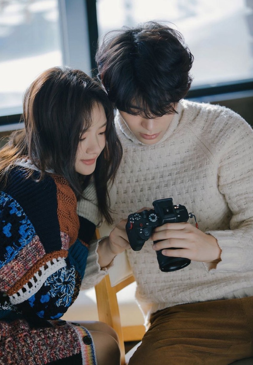 丁禹兮任敏十年芭莎大片冬日浪漫氛围感满满