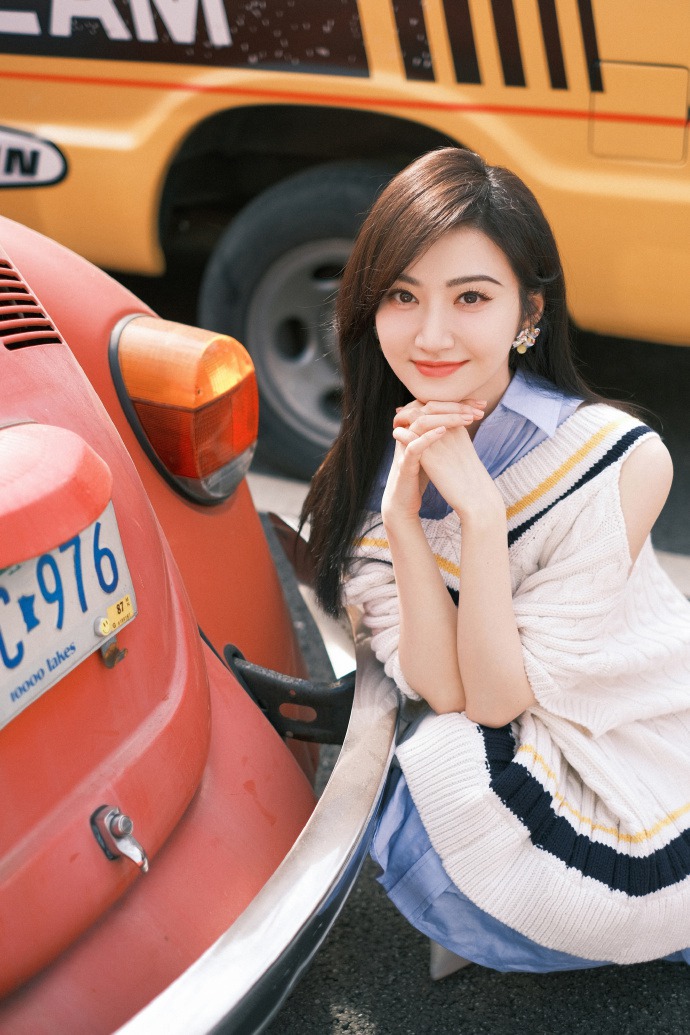 景甜学院风造型少女感十足写真