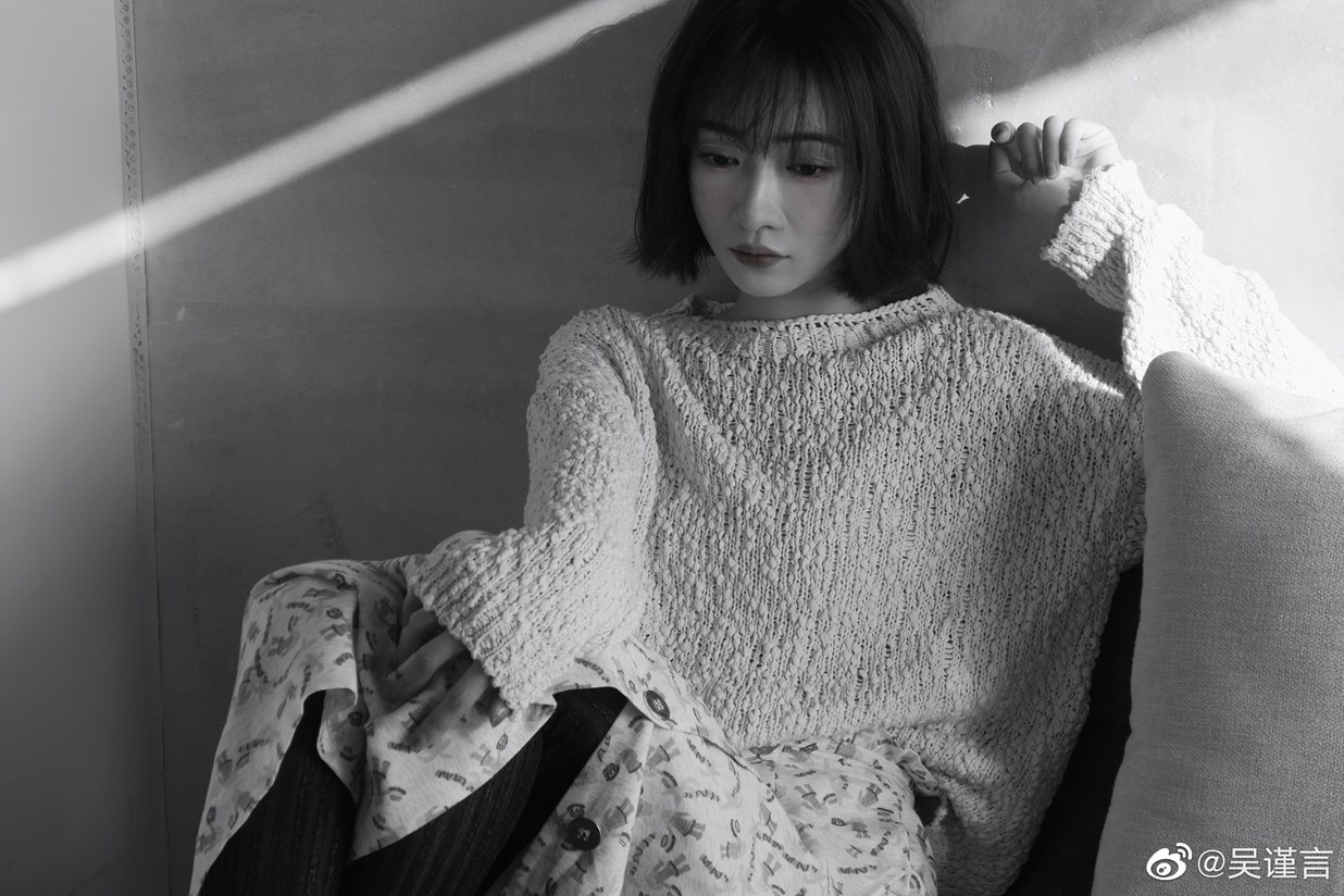 吴谨言暖阳居家大片舒适慵懒居家风