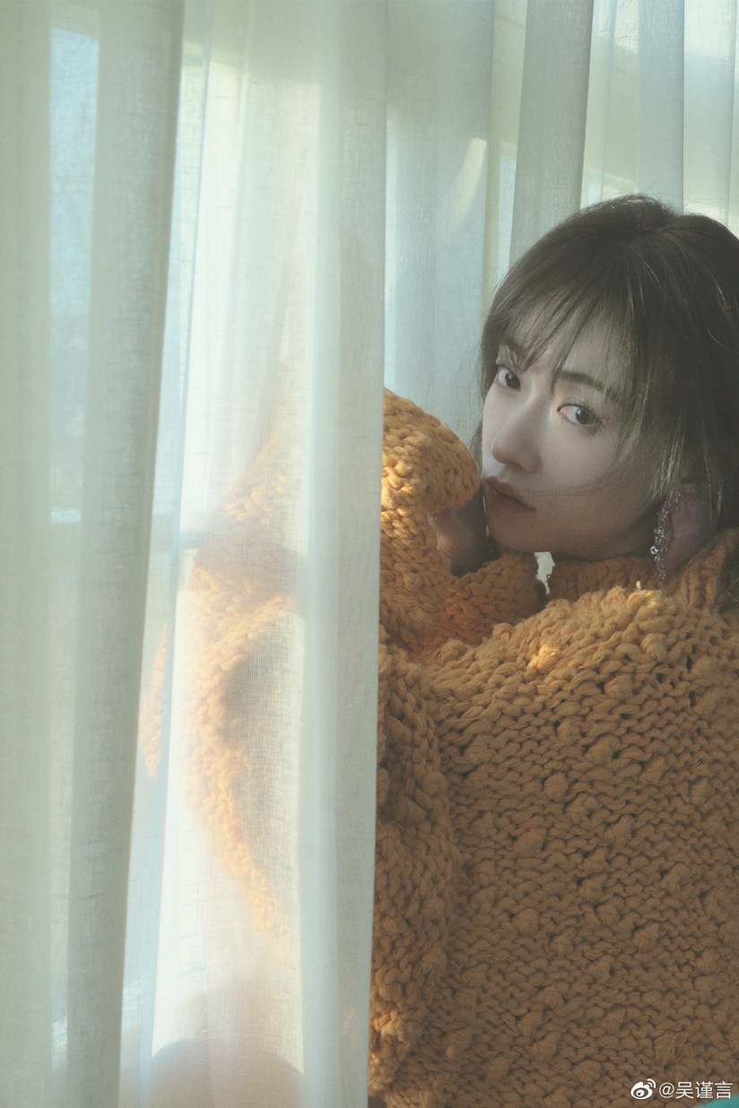 吴谨言暖阳居家大片舒适慵懒居家风