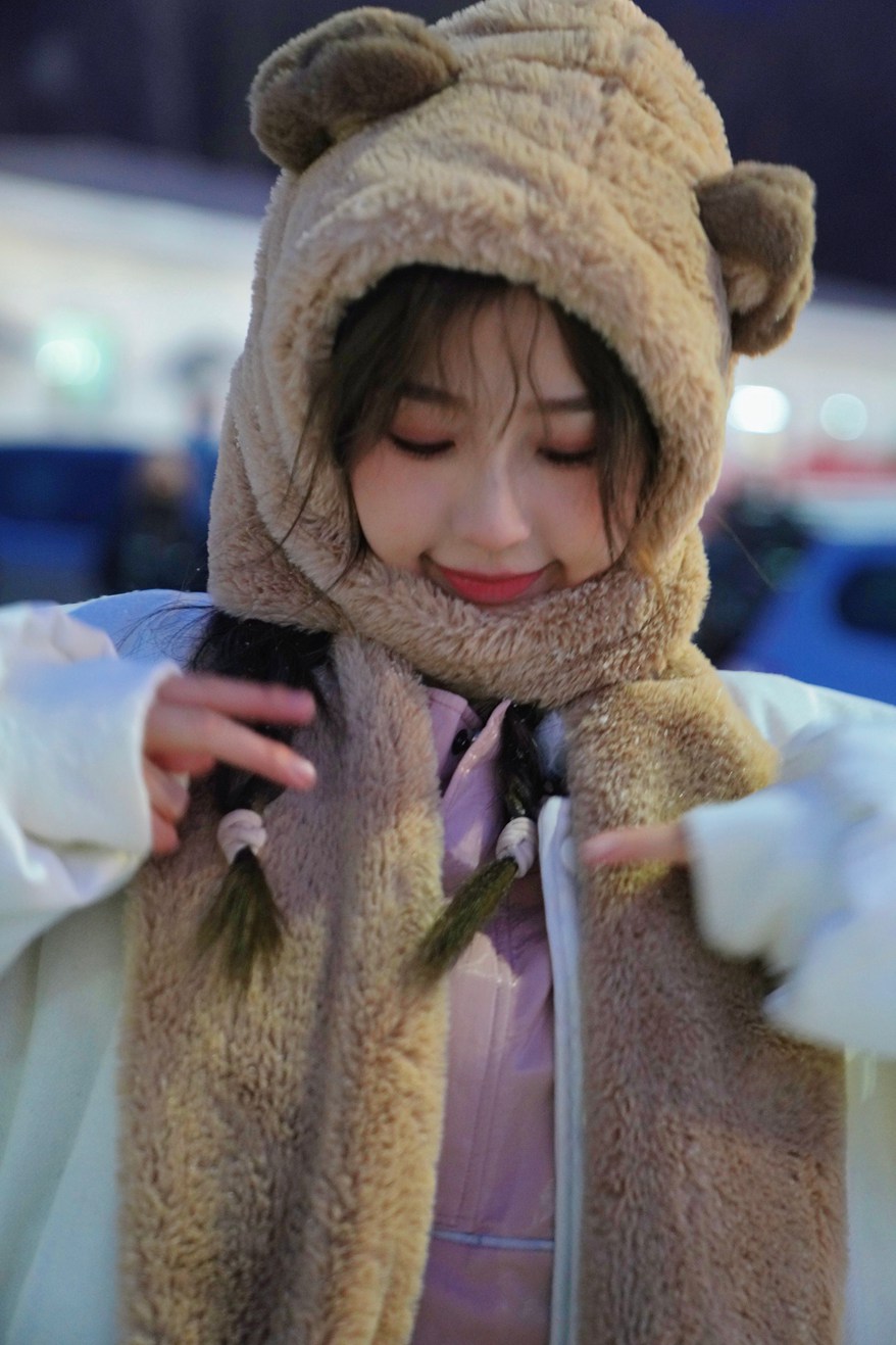 虞书欣雪地13宫格随拍元气又可爱照片