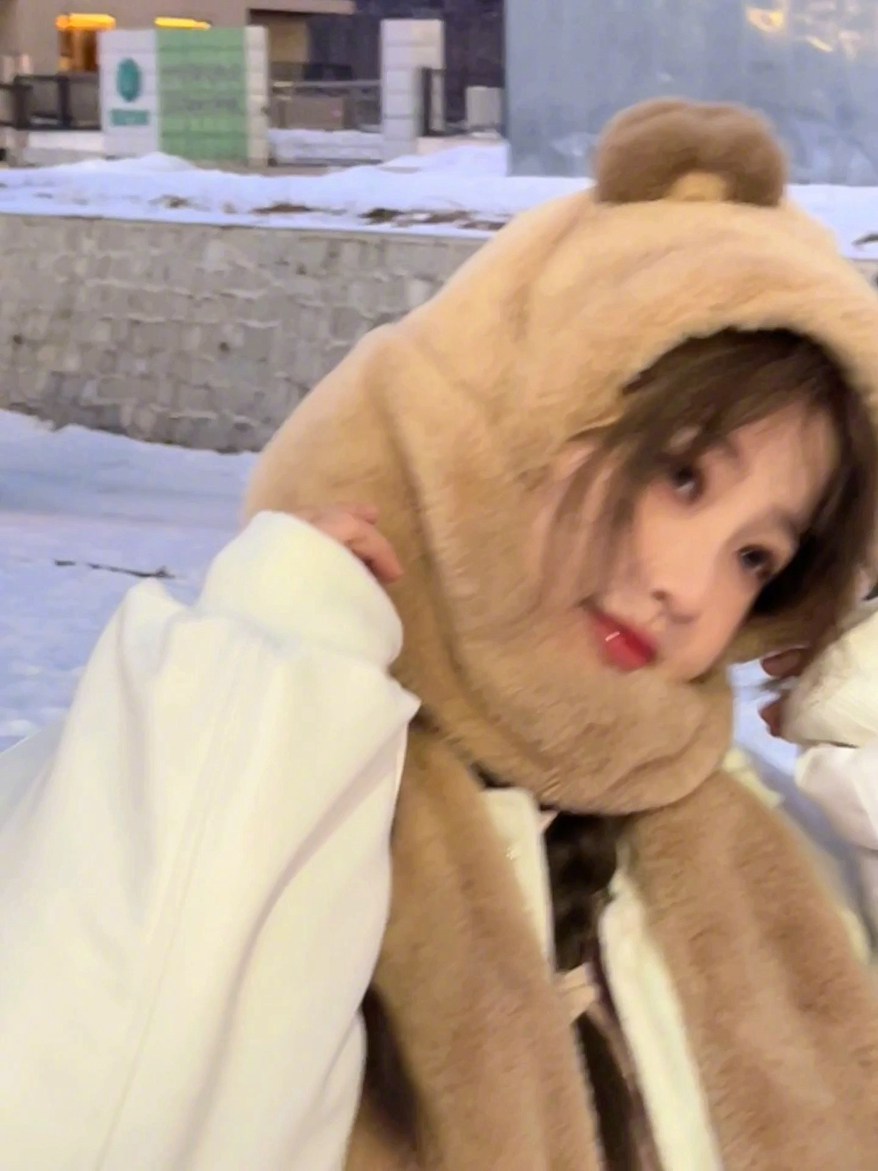 虞书欣雪地13宫格随拍元气又可爱照片