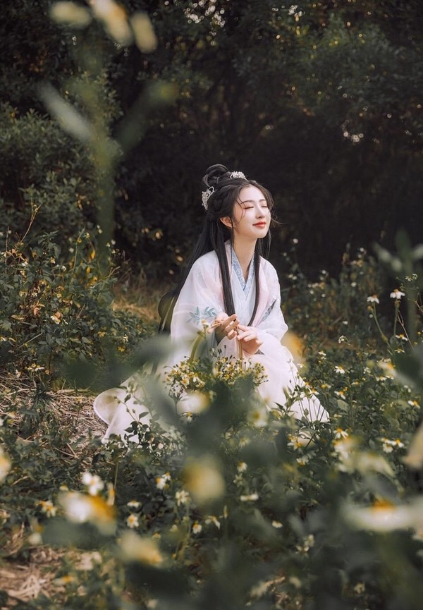 森林气质古装美女自然梦幻唯美长裙写真