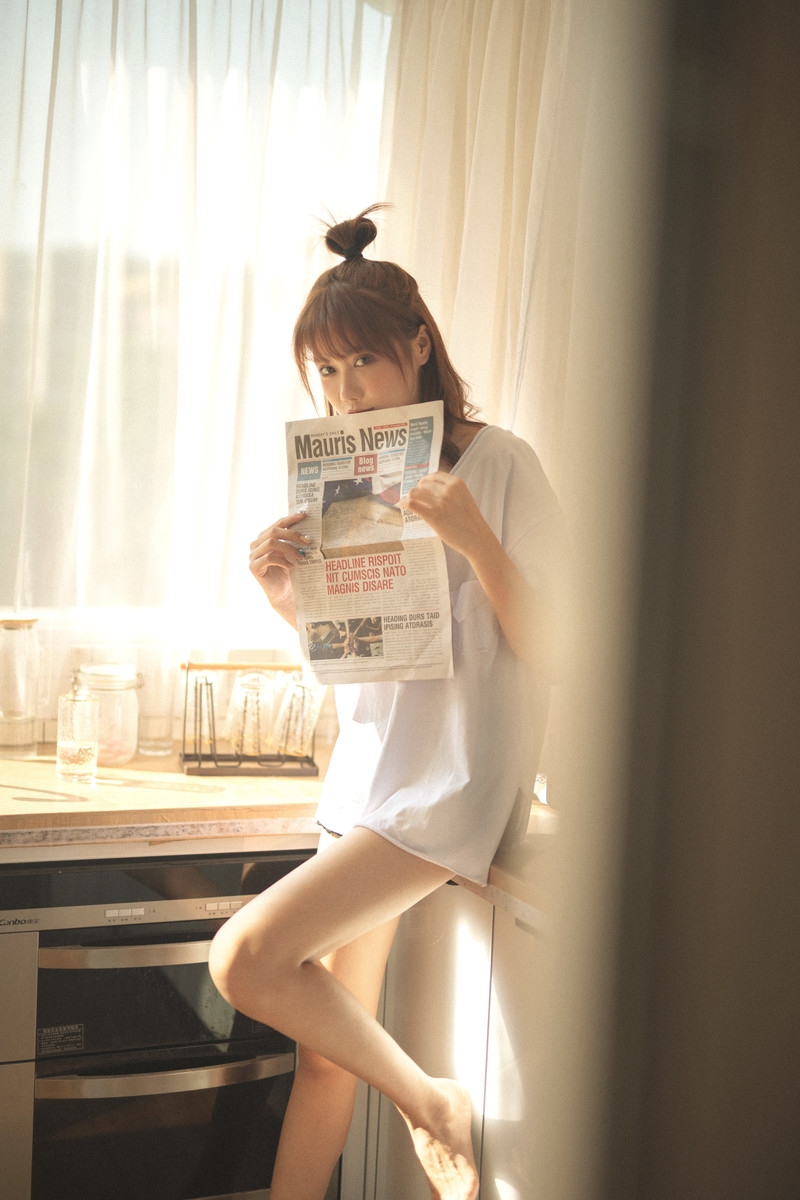 细腰长腿妹妹居家乖巧人体艺术拍拍