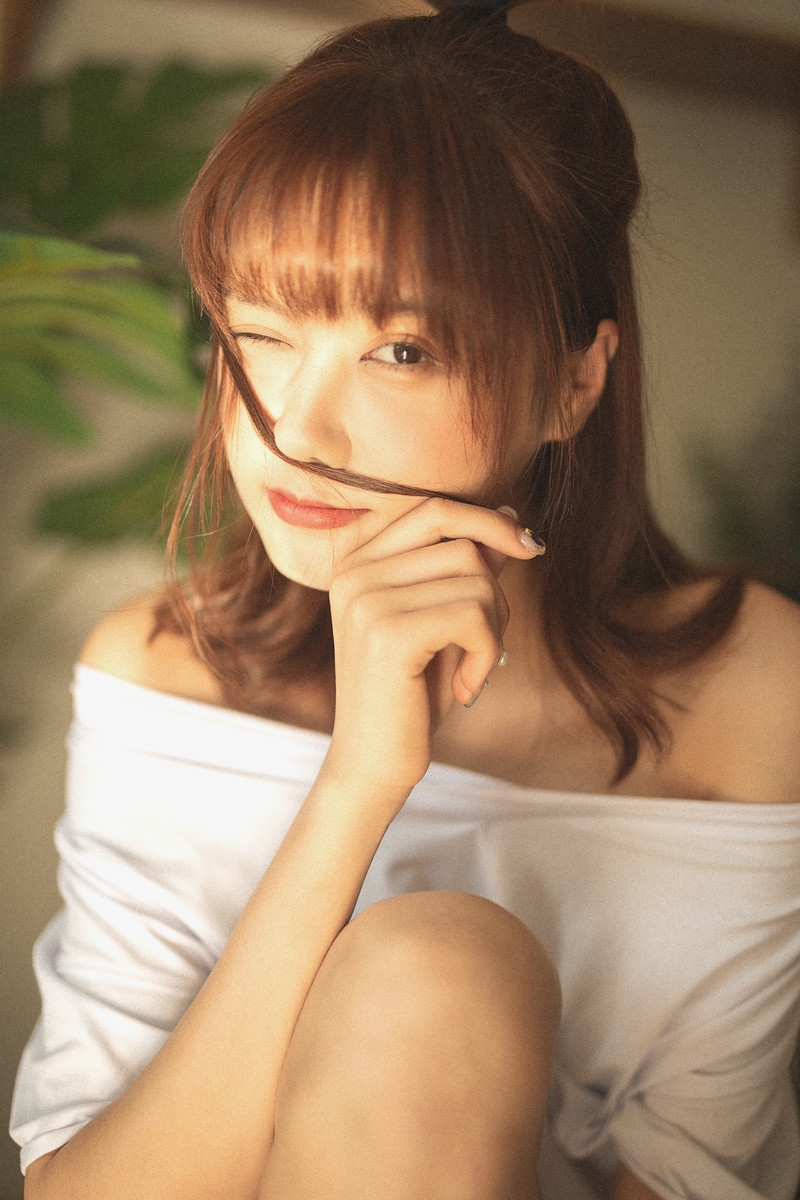 细腰长腿妹妹居家乖巧人体艺术拍拍