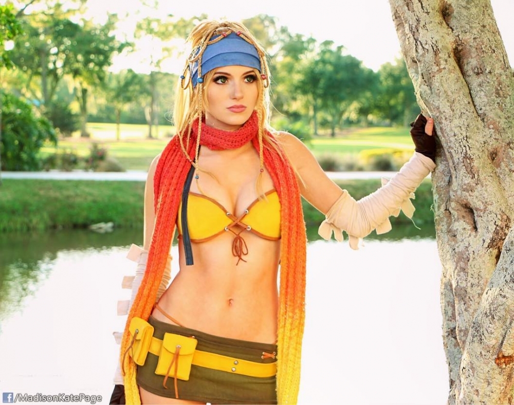 身材火爆的美娇娘大波迷人身姿曼妙高清人体艺术摄影