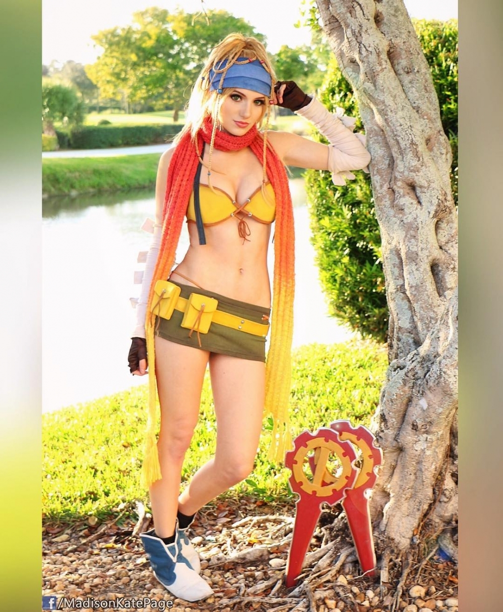 身材火爆的美娇娘大波迷人身姿曼妙高清人体艺术摄影