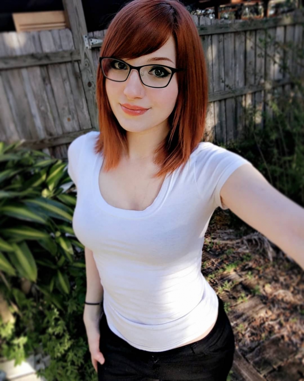 身材火爆的美娇娘大波迷人身姿曼妙高清人体艺术摄影