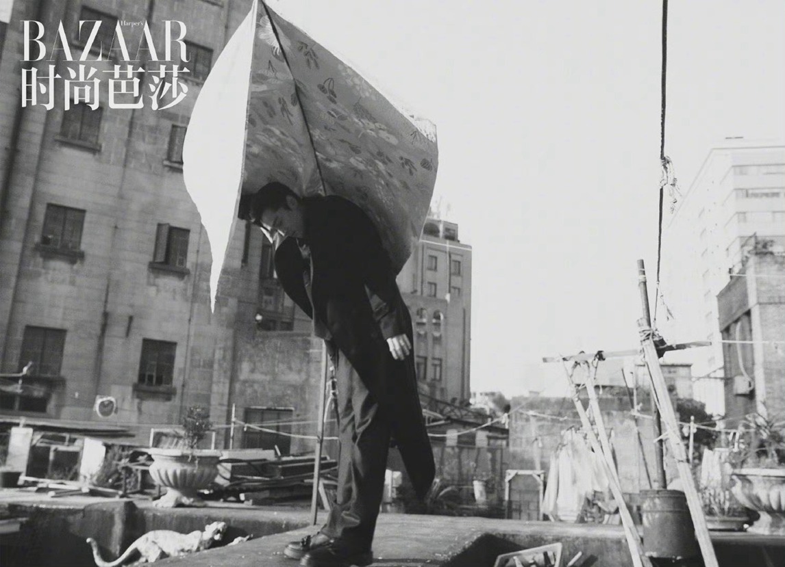 胡歌城市之上芭莎大片黑白电影质感故事感十足