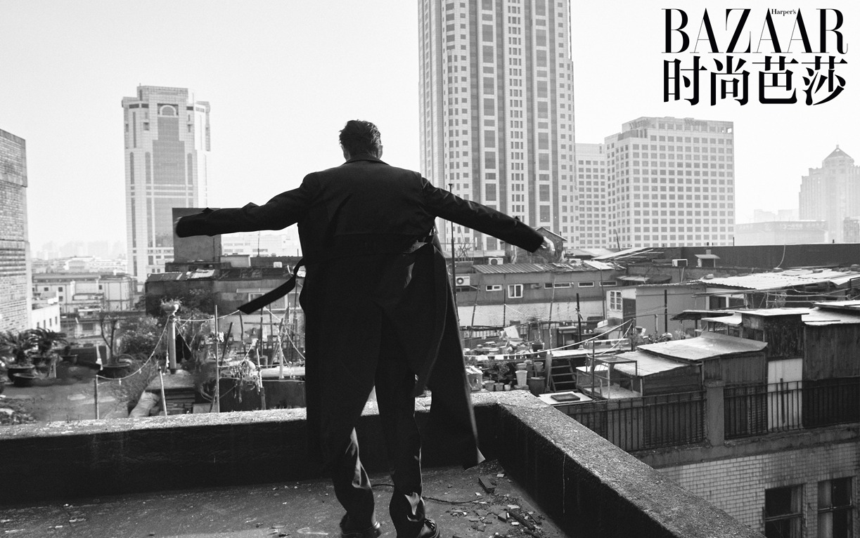 胡歌城市之上芭莎大片黑白电影质感故事感十足