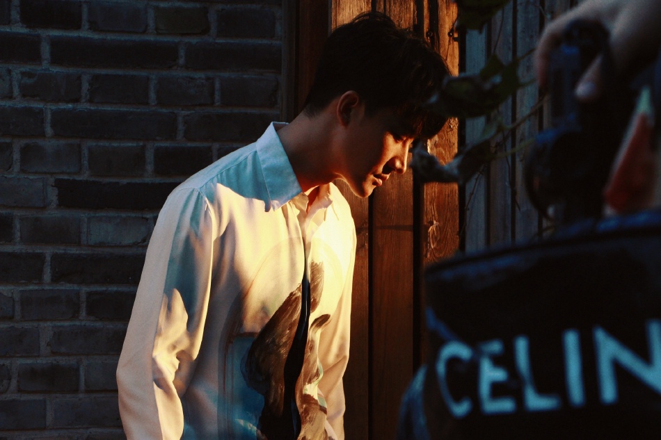 黄轩胶片质感慵懒随性杂志写真