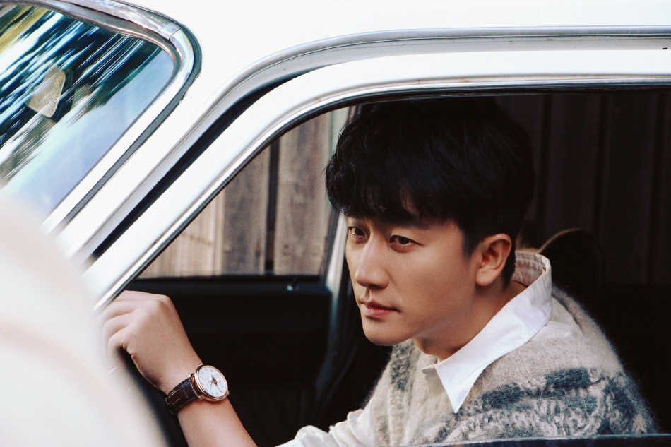 黄轩胶片质感慵懒随性杂志写真