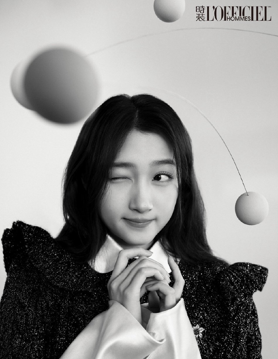 关晓彤时尚造型百变风格杂志写真