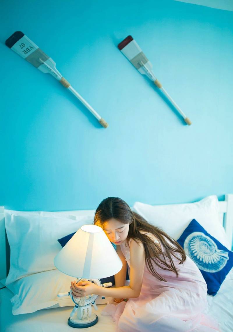 宅男女神小热巴完美好身材前凸后翘魔鬼美女套图