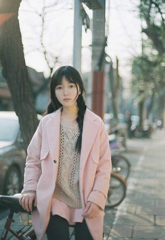 宅男女神小热巴完美好身材前凸后翘魔鬼美女套图