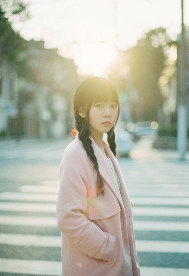 宅男女神小热巴完美好身材前凸后翘魔鬼美女套图