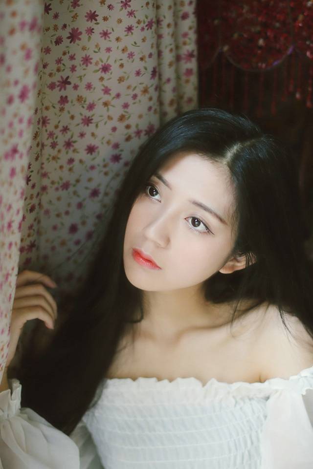 宅男女神小热巴完美好身材前凸后翘魔鬼美女套图