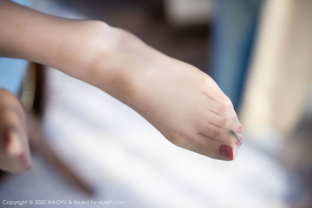 宅男女神小热巴完美好身材前凸后翘魔鬼美女套图