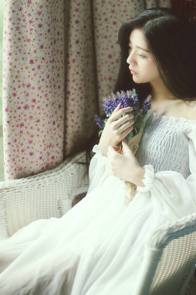 宅男女神小热巴完美好身材前凸后翘魔鬼美女套图