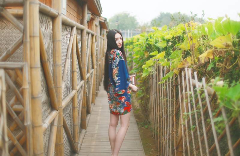 宅男女神小热巴完美好身材前凸后翘魔鬼美女套图